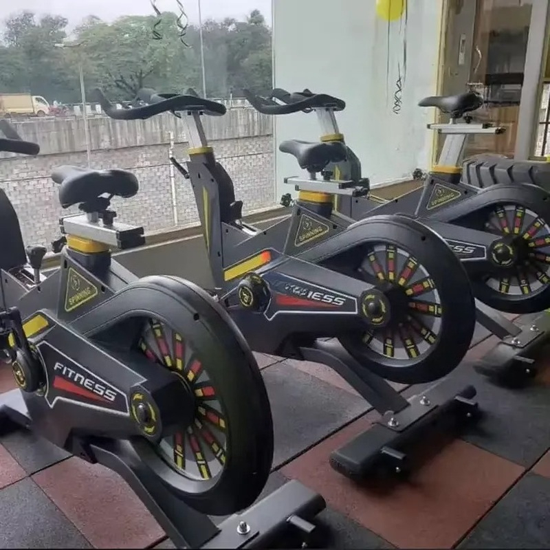 Profesjonalny rower spinningow – Home Gym Fitness recenzja i cena